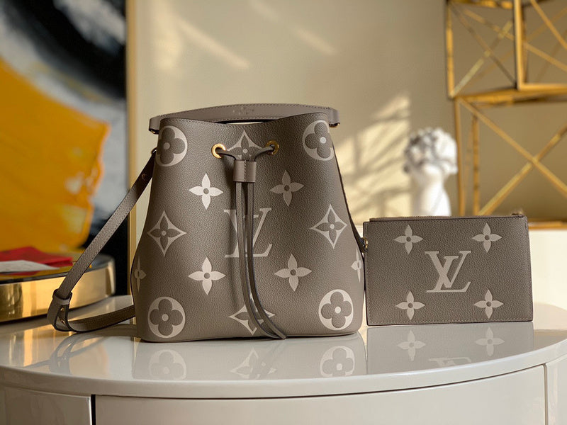 LO-LV bags 8759