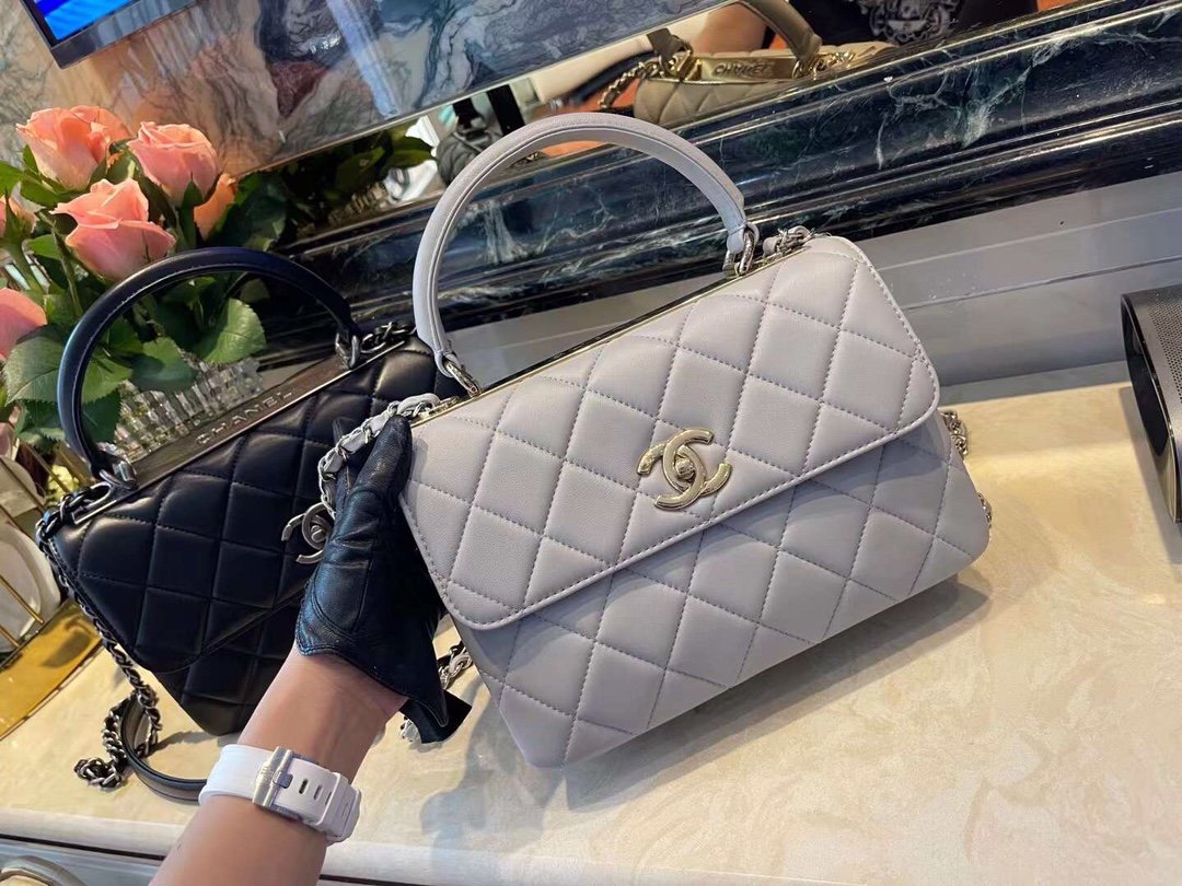 CHL -  Classic Flap Bag Gold Toned Hardware Grey 9.8in/25LO