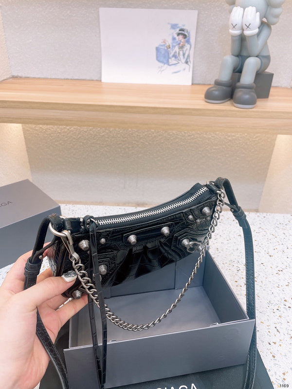LO - BGA Bags - 1357