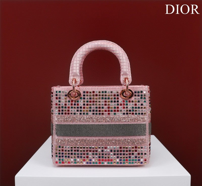 Lusso Official - DYOR FASHION BAGS - 2015