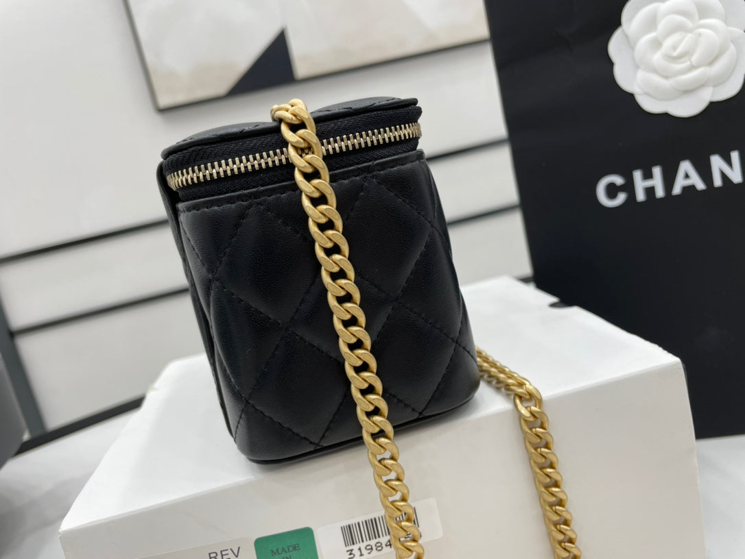 CHL - Small Vanity Case Black With Gold Zipper For Women Bags 5.9in/15LO