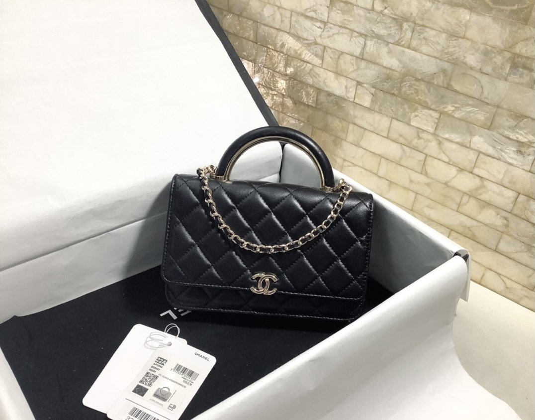 CHL - Hand-Held Oblique Cross Bag Black For Women Bags 6.7in/19LO