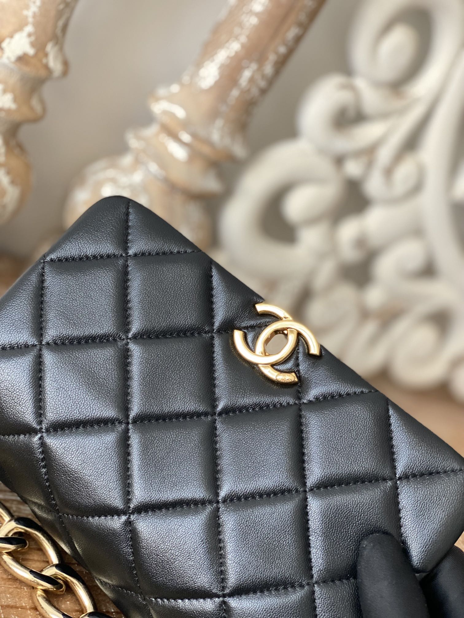 CHL -  Classic Diamond Flap Bag Black For Women Bags 9.1in/23LO