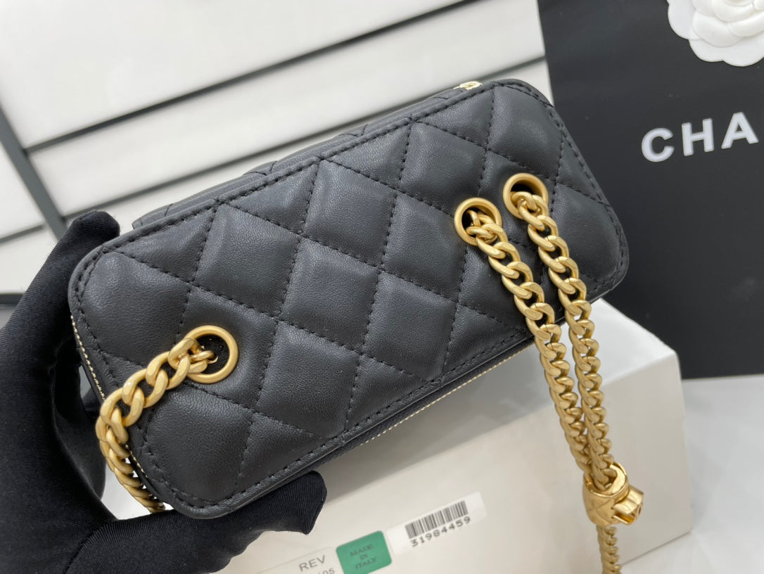 CHL - Small Vanity Case Black With Gold Zipper For Women Bags 5.9in/15LO