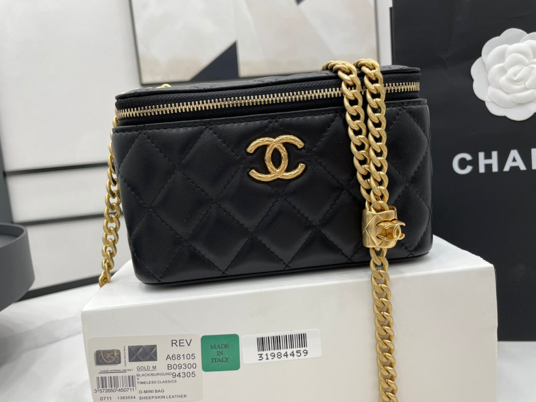 CHL - Small Vanity Case Black With Gold Zipper For Women Bags 5.9in/15LO
