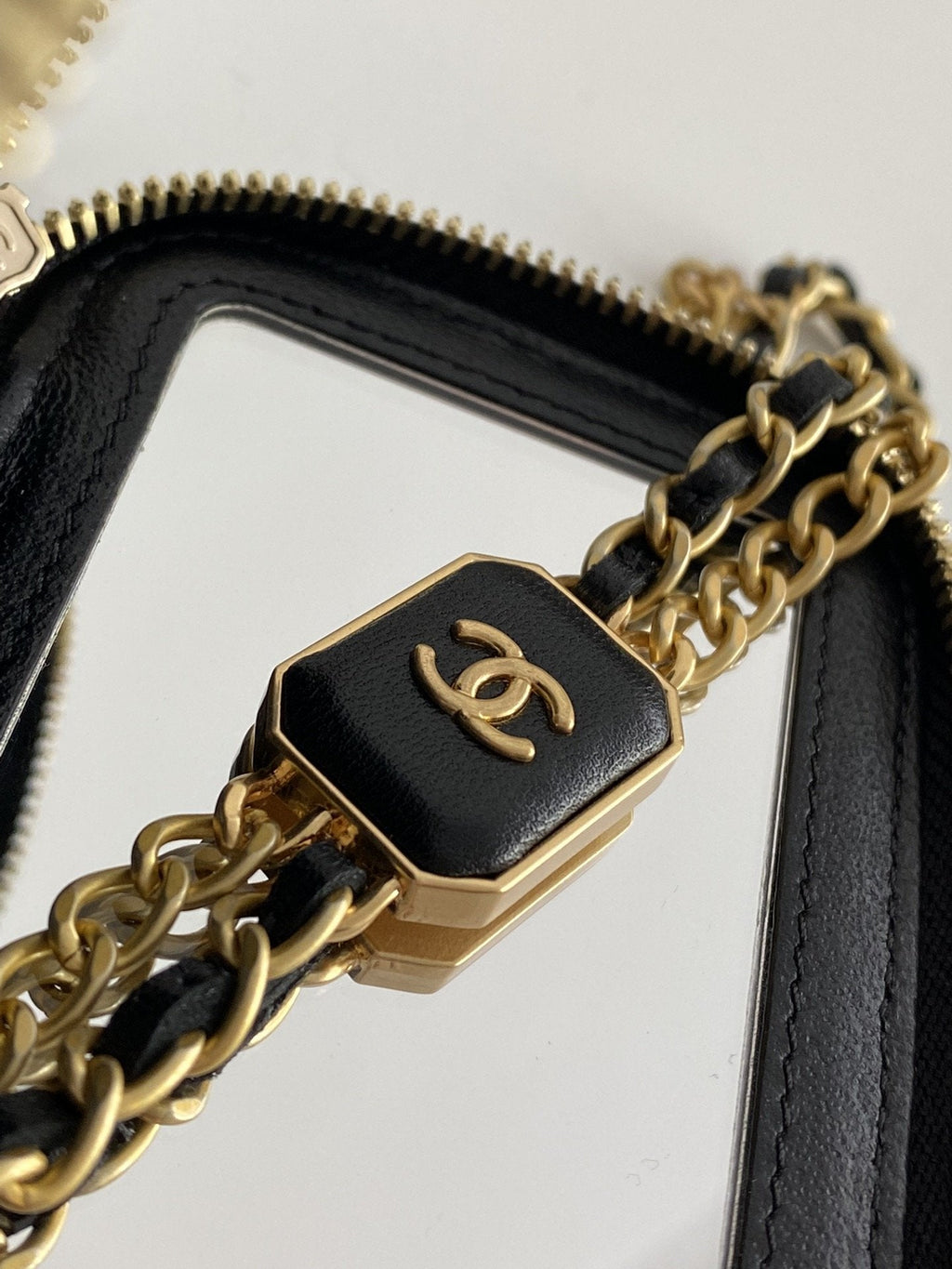 CHL - Small Vanity With Chain Black For Women Bags 4.3in/11LO