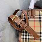 B-Berry - BB  Mini  Archive Beige For Women, Women’s Bags, Shoulder And Crossbody Bags 10.2in/ 26LO BUR 80246851