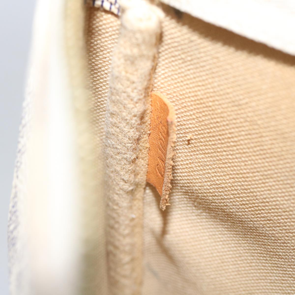 LO-LV bags 817