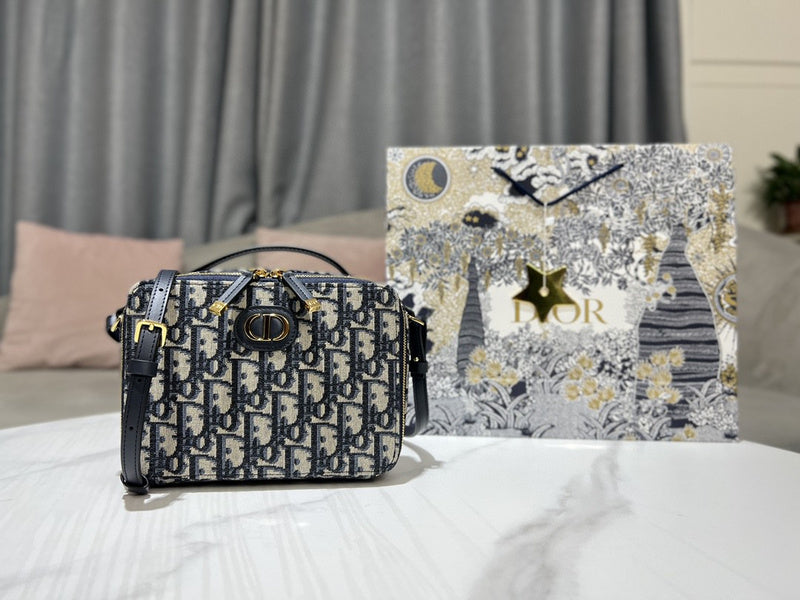 Lusso Official - DYOR BAGS - DESIGNER HANDBAGS  - 2027