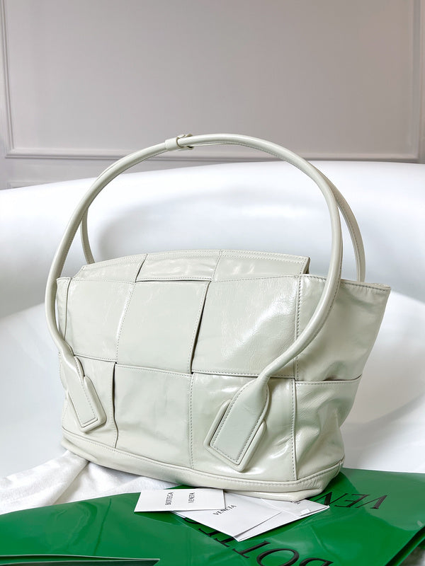 B-VENETA STYLISH HANBAGS FOR WOMEN - - 061