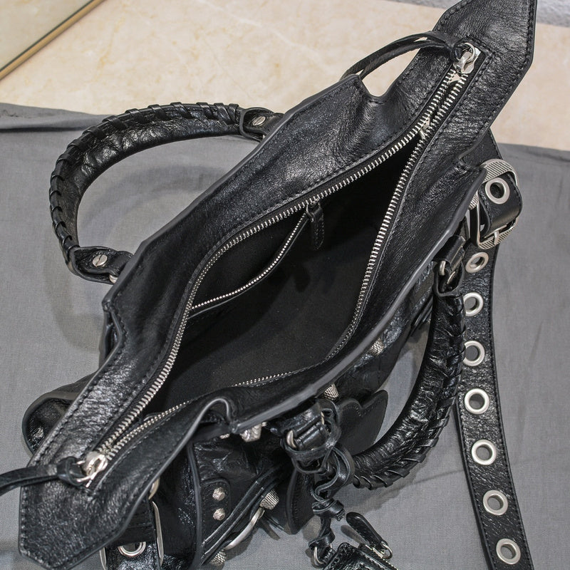 LUSSO OFFICIAL -   BLN-CIAGA BAGS - 678