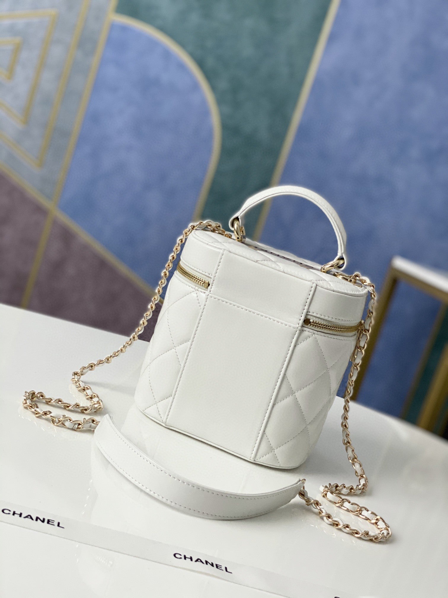 CHL - Vanity Case Gold Hardware White For Women Handbags, Shoulder Bags 9.4in/24LO 