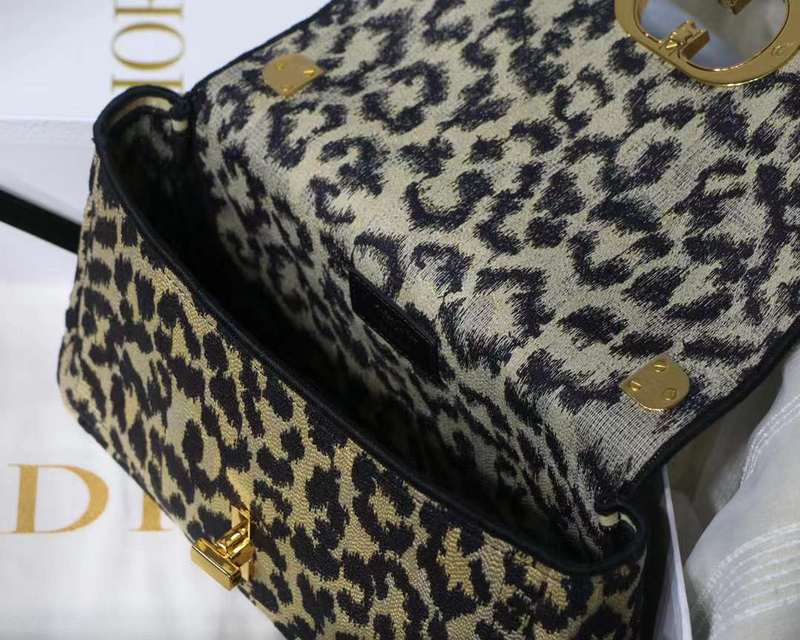 LO - DYOR   BAGS FOR WOMEN - FASHION LUXURY BAGS 421