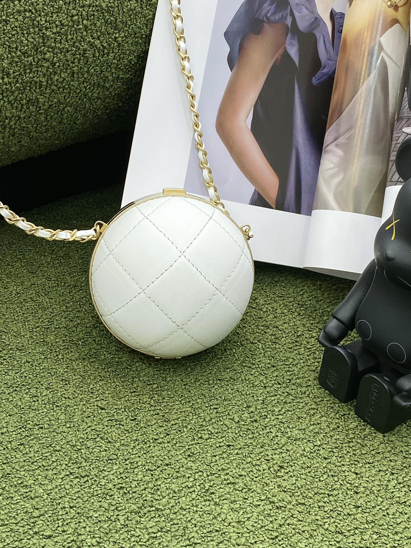 CHL -  Ball Bag White and Gold Chain Bag For Women 23.5LO/9.25in