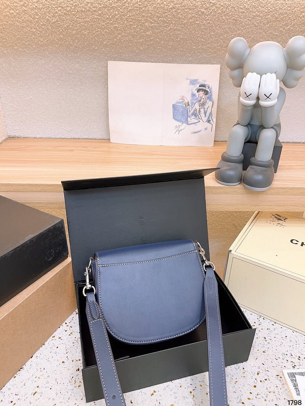 LO - CCH Bags - 005