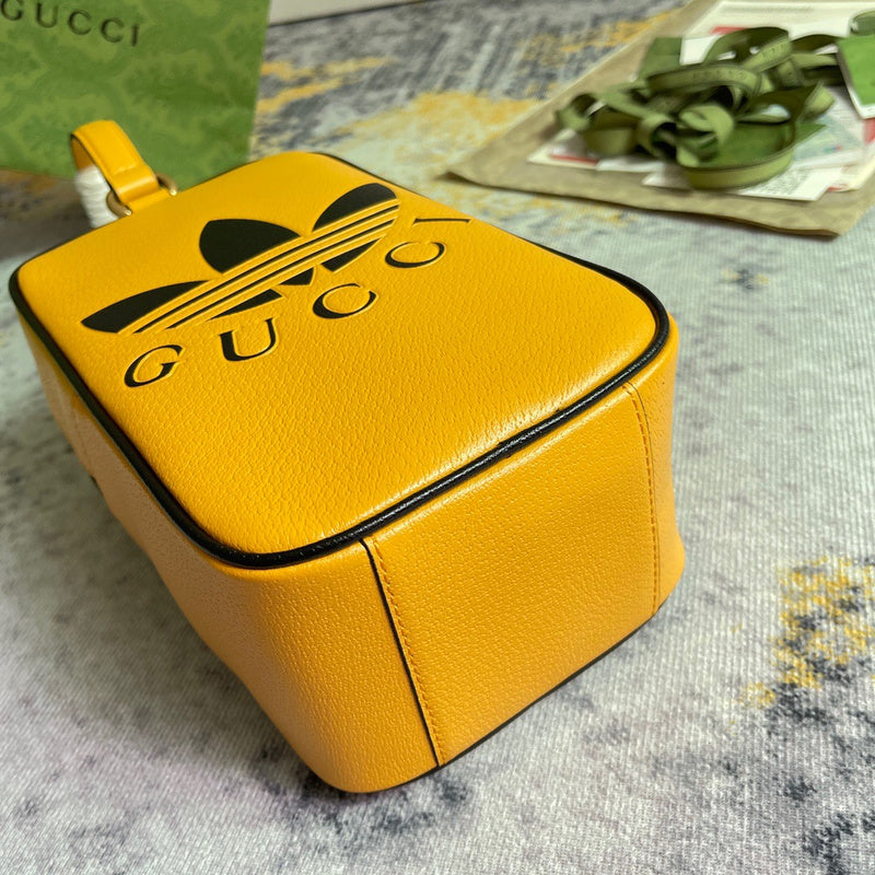 LO - GCC Bags - 1973