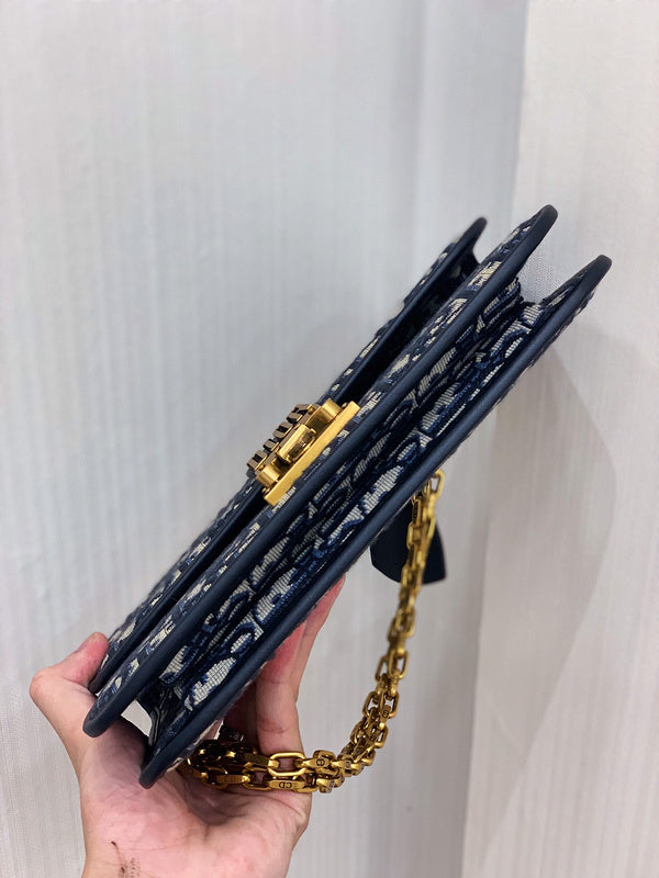 LO - DYOR   BAGS FOR WOMEN - FASHION LUXURY BAGS 233