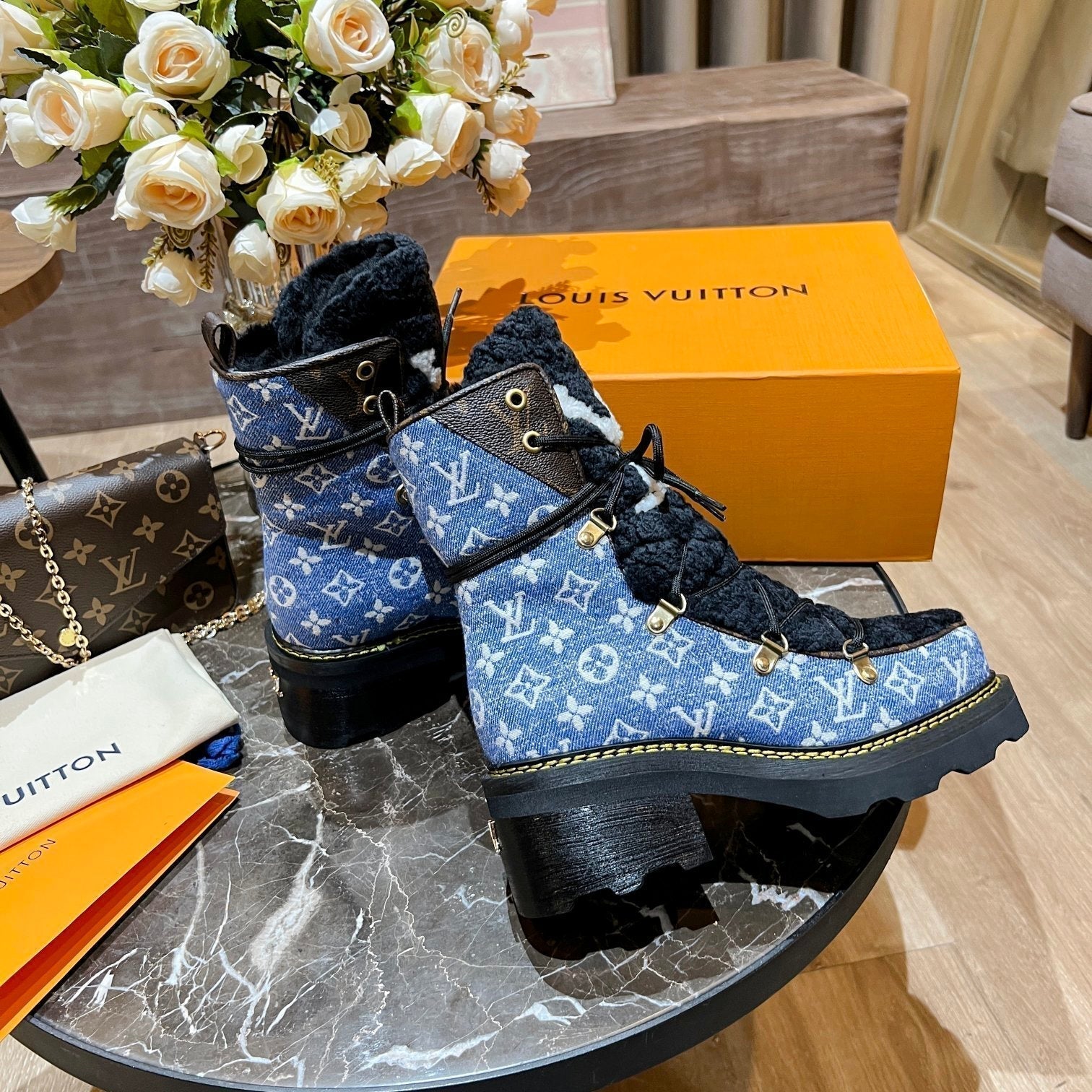 LO-LV bags 3445