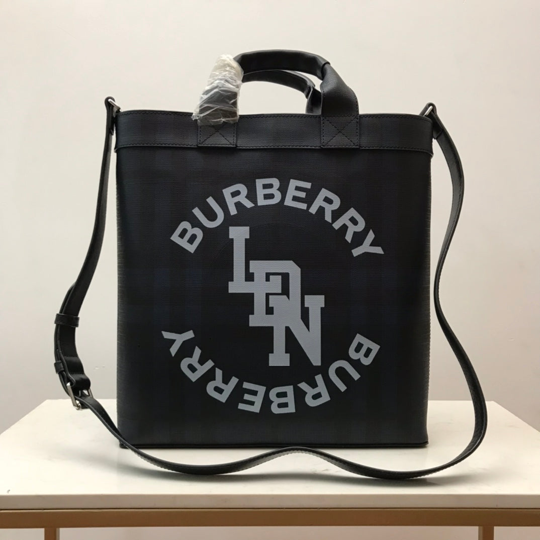B-Berry - BB  Logo Graphic ConTLM -tible Tote London Check Canvas Large For Men, Bags 15in/38LO