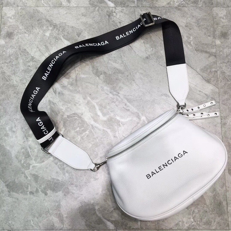 BLN-Ciaga Sling Bag In White, For Women,  Bags 9.1in/23LO