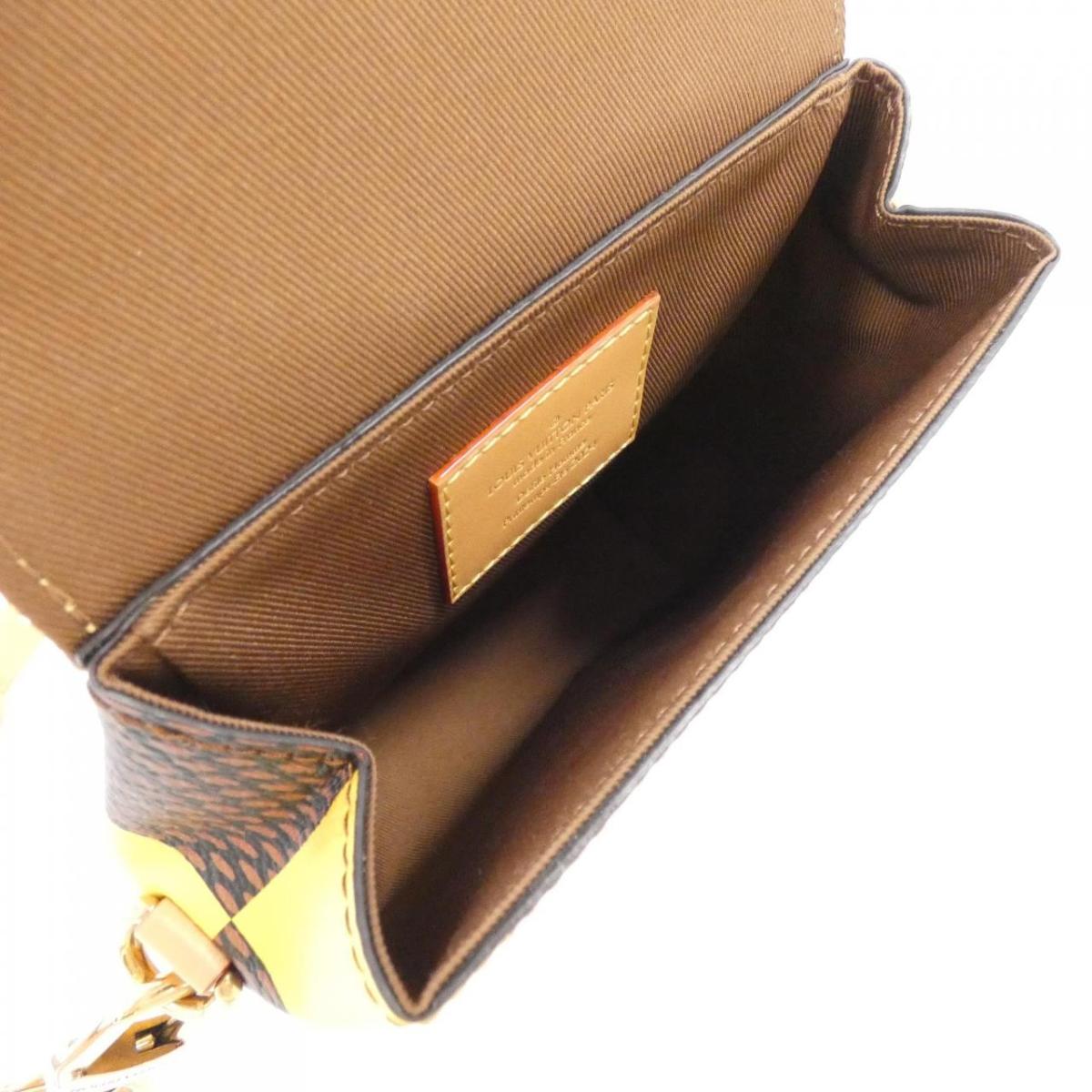 LO-LV bags 1833