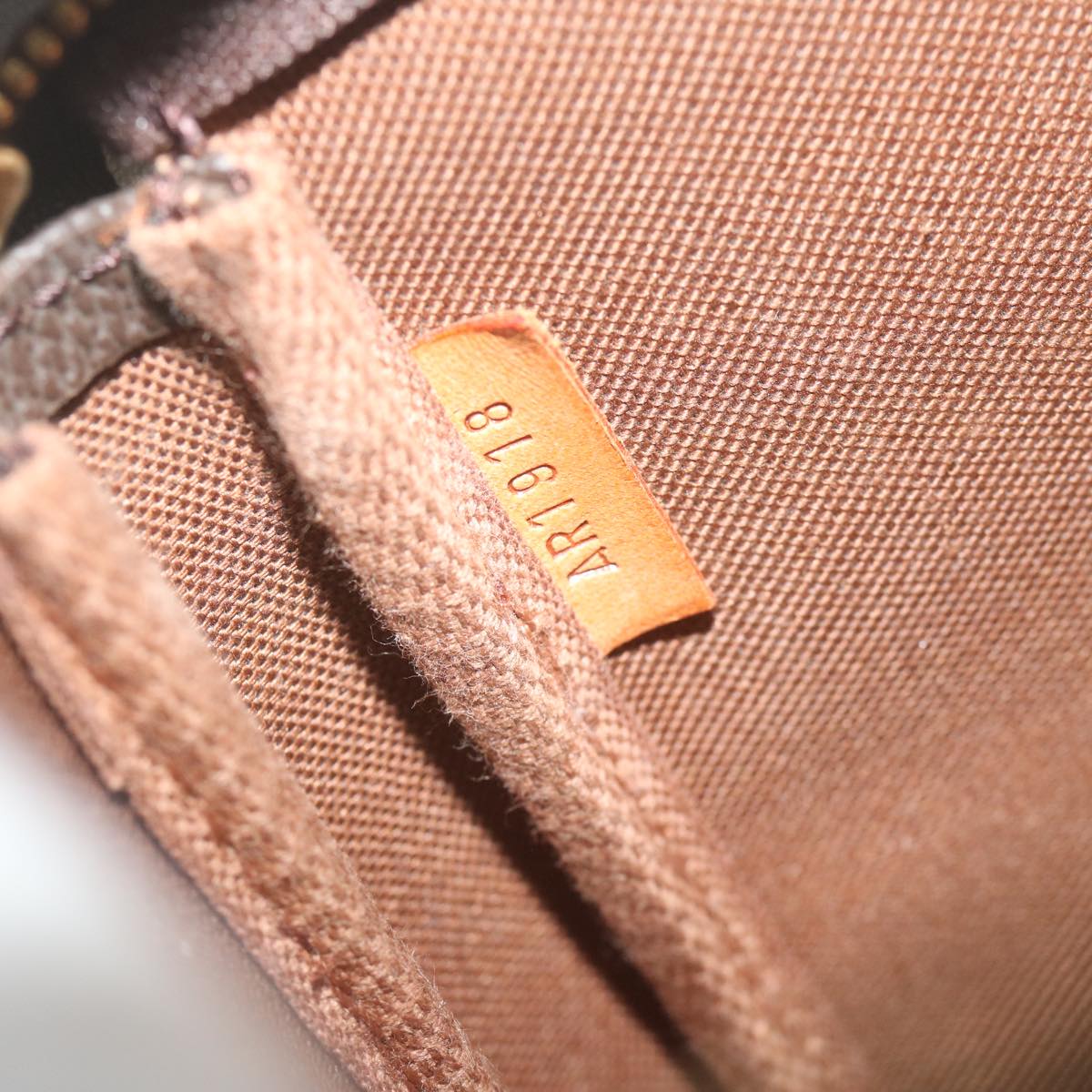 LO-LV bags 161