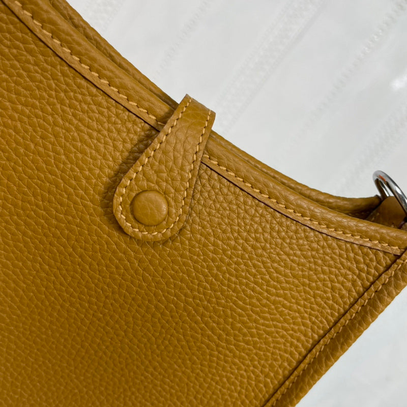 LO - HRMS DESIGNER BAGS - WOMEN BAGS - 946