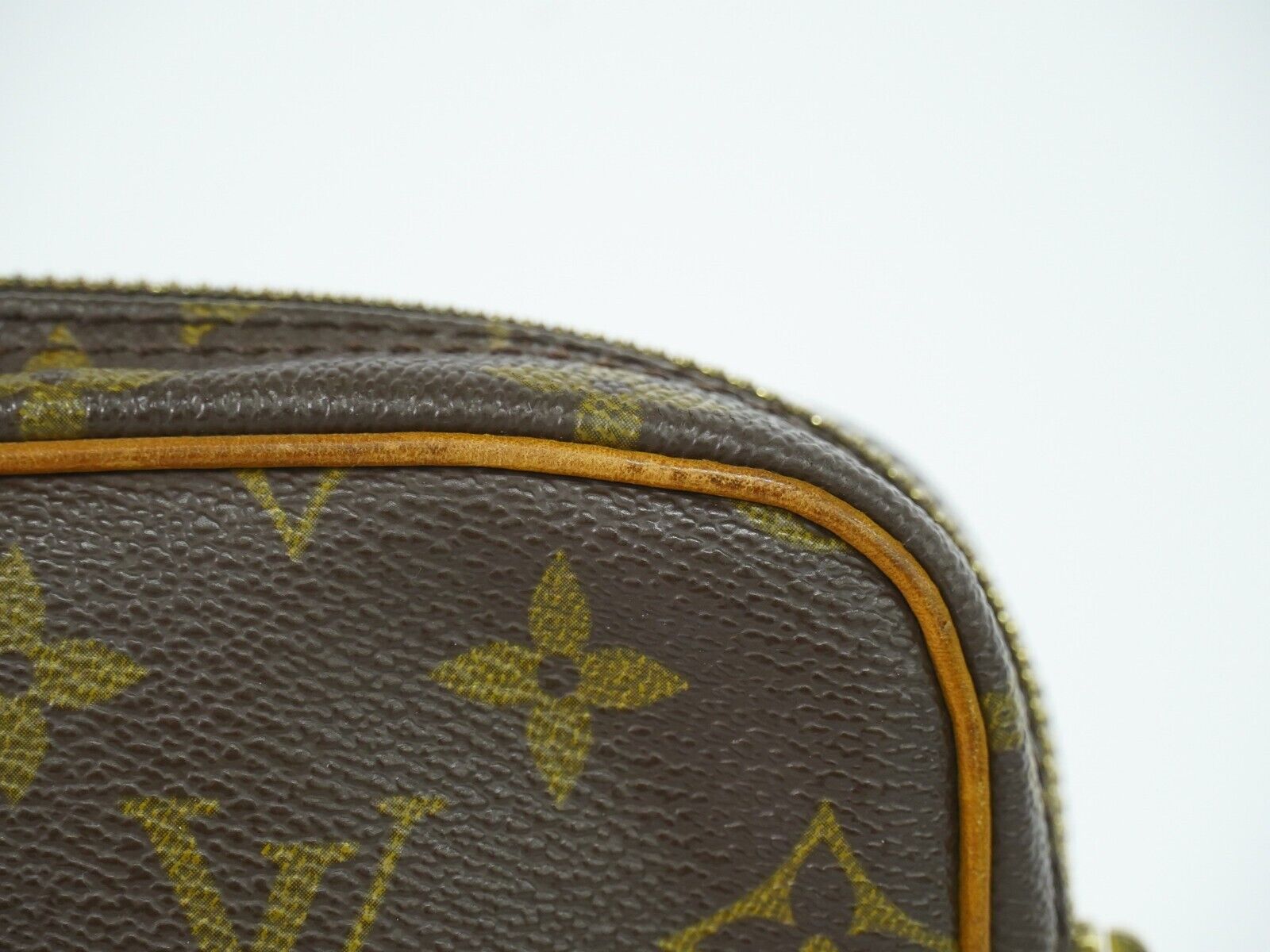 LO-LV bags 1650