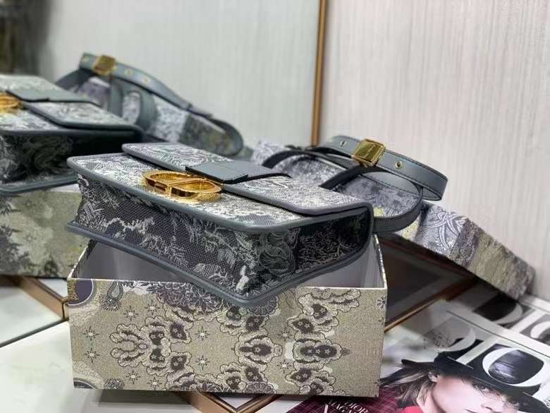 LO - DYOR   BAGS FOR WOMEN - FASHION LUXURY BAGS 450