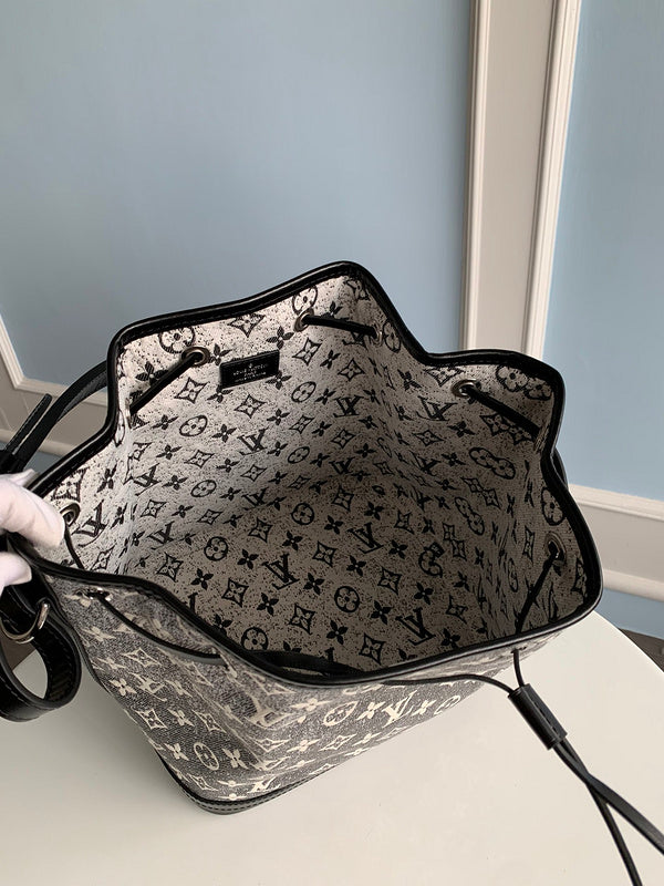LO - LV Bags - 16100