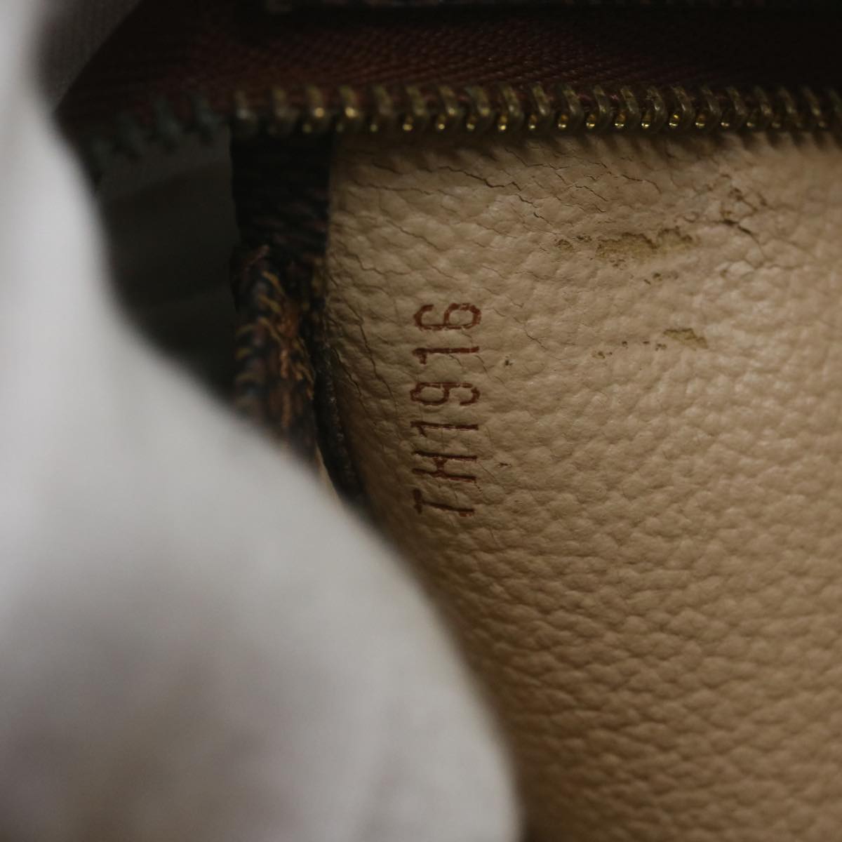 LO-LV bags 332
