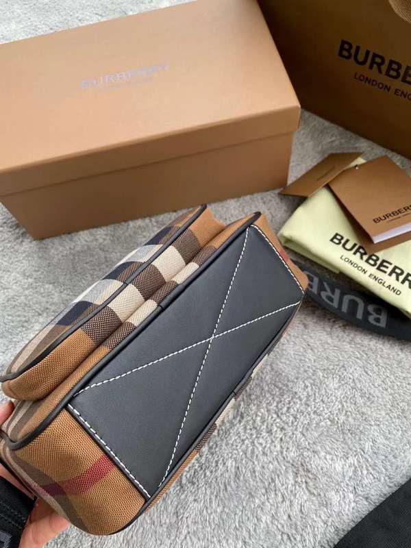 LO - B-BERRY BAGS - 137