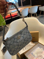 LO - CCH Bags - 115