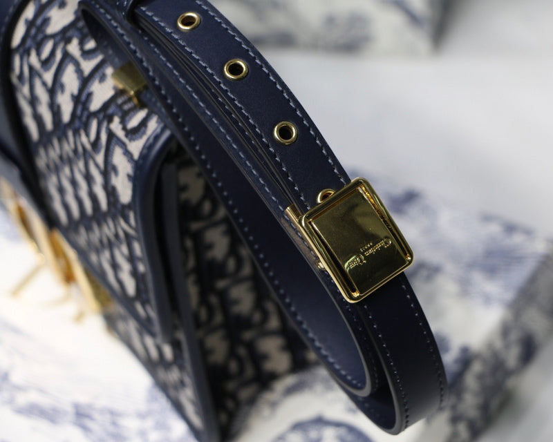 LO - DYOR   BAGS FOR WOMEN - FASHION LUXURY BAGS 225