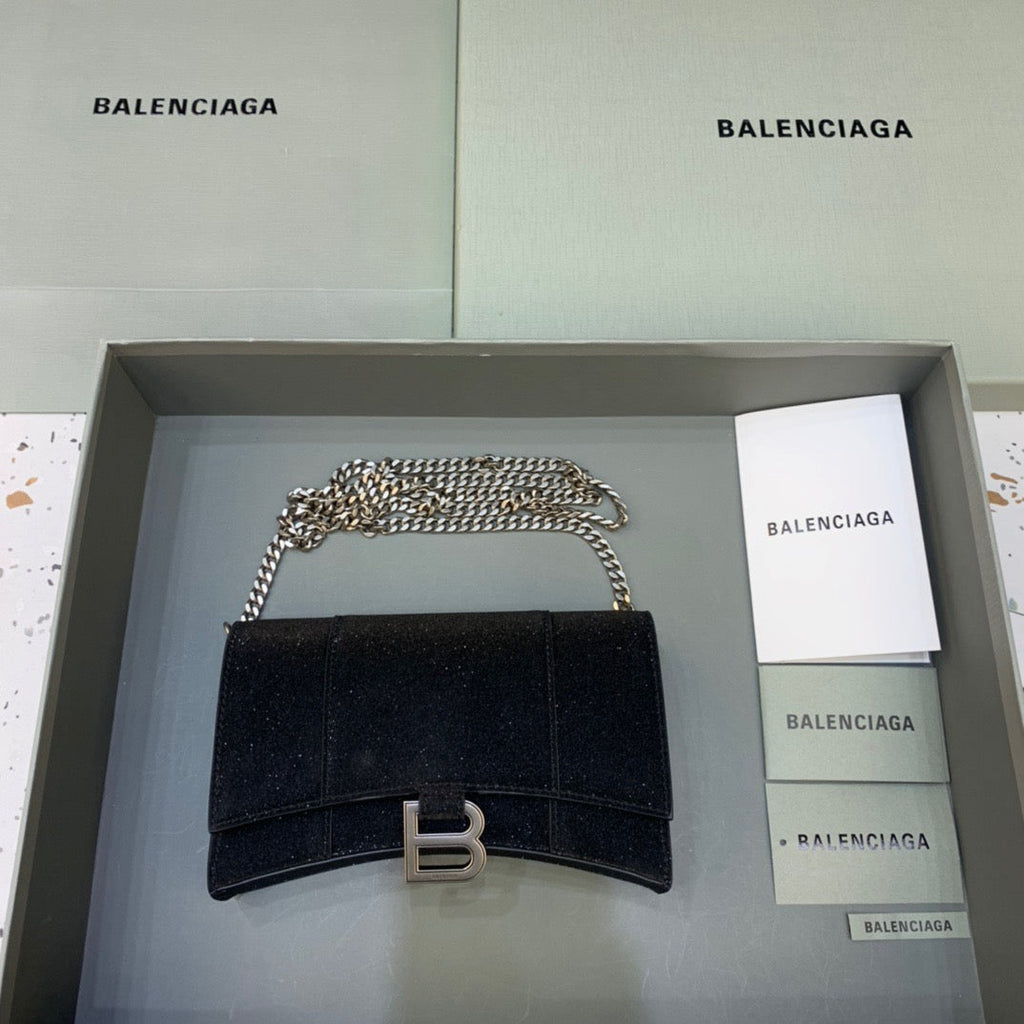 BLN-Ciaga Hourglass Wallet On Chain in Black, For Women,  Bags 7.6in/19LO 6560502102G1000