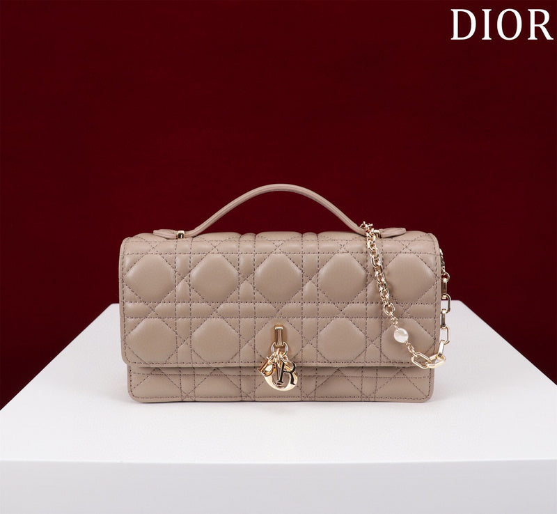 Lusso Official - DYOR BAGS - DESIGNER HANDBAGS  - 767