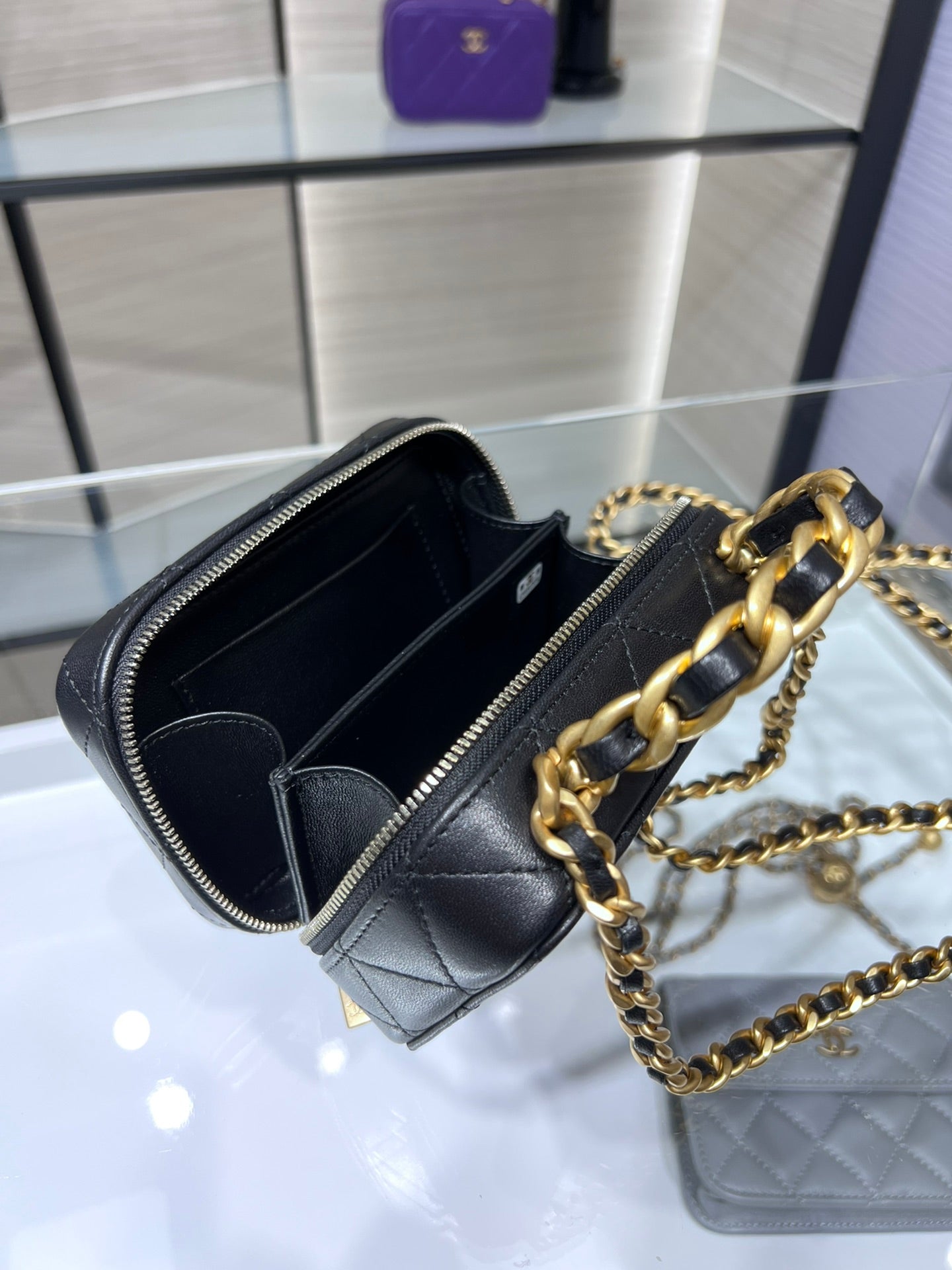 CHL - Vanity With Chain Black Bag For Women 9LO/3.5in AP2920 B08811 94305
