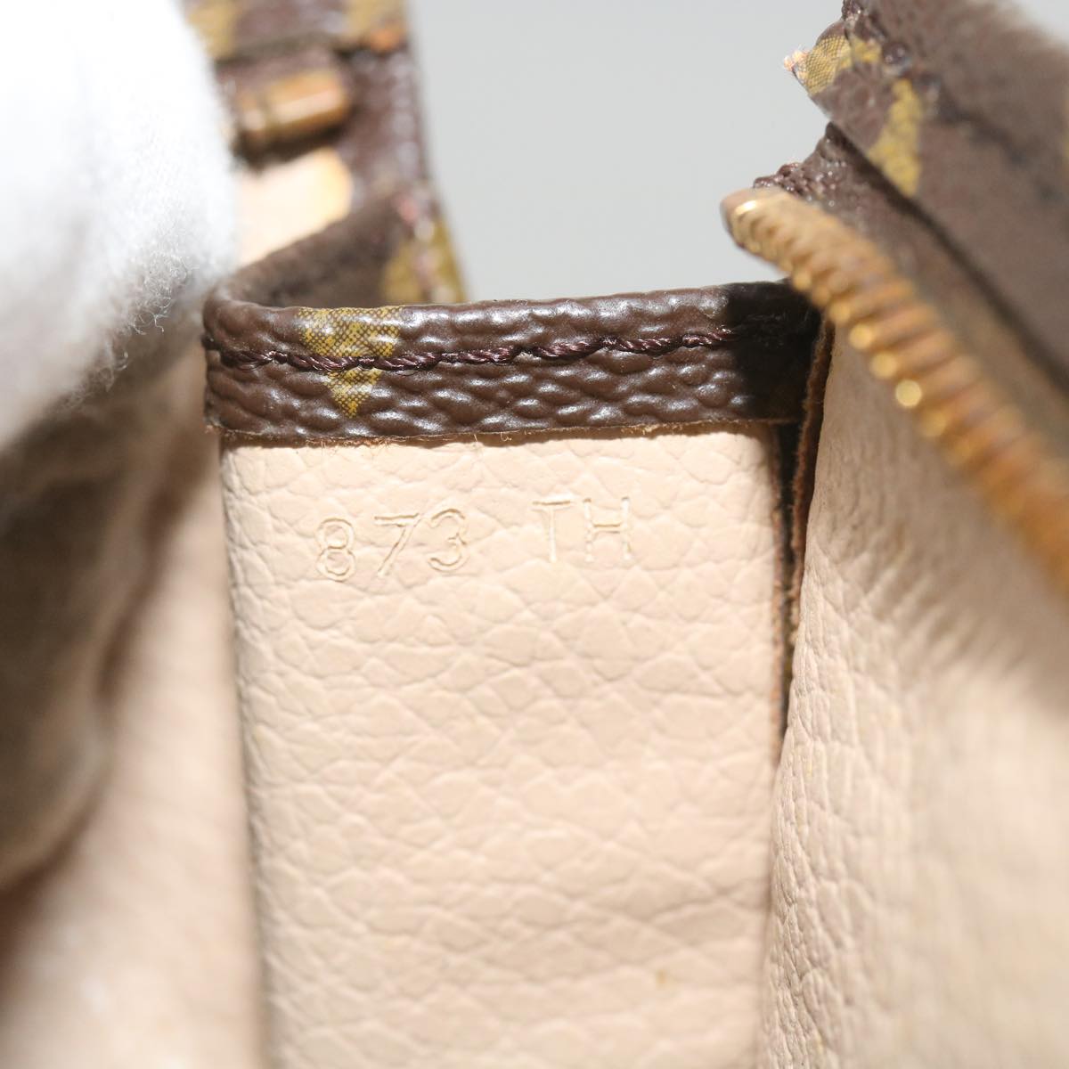 LO-LV bags 744
