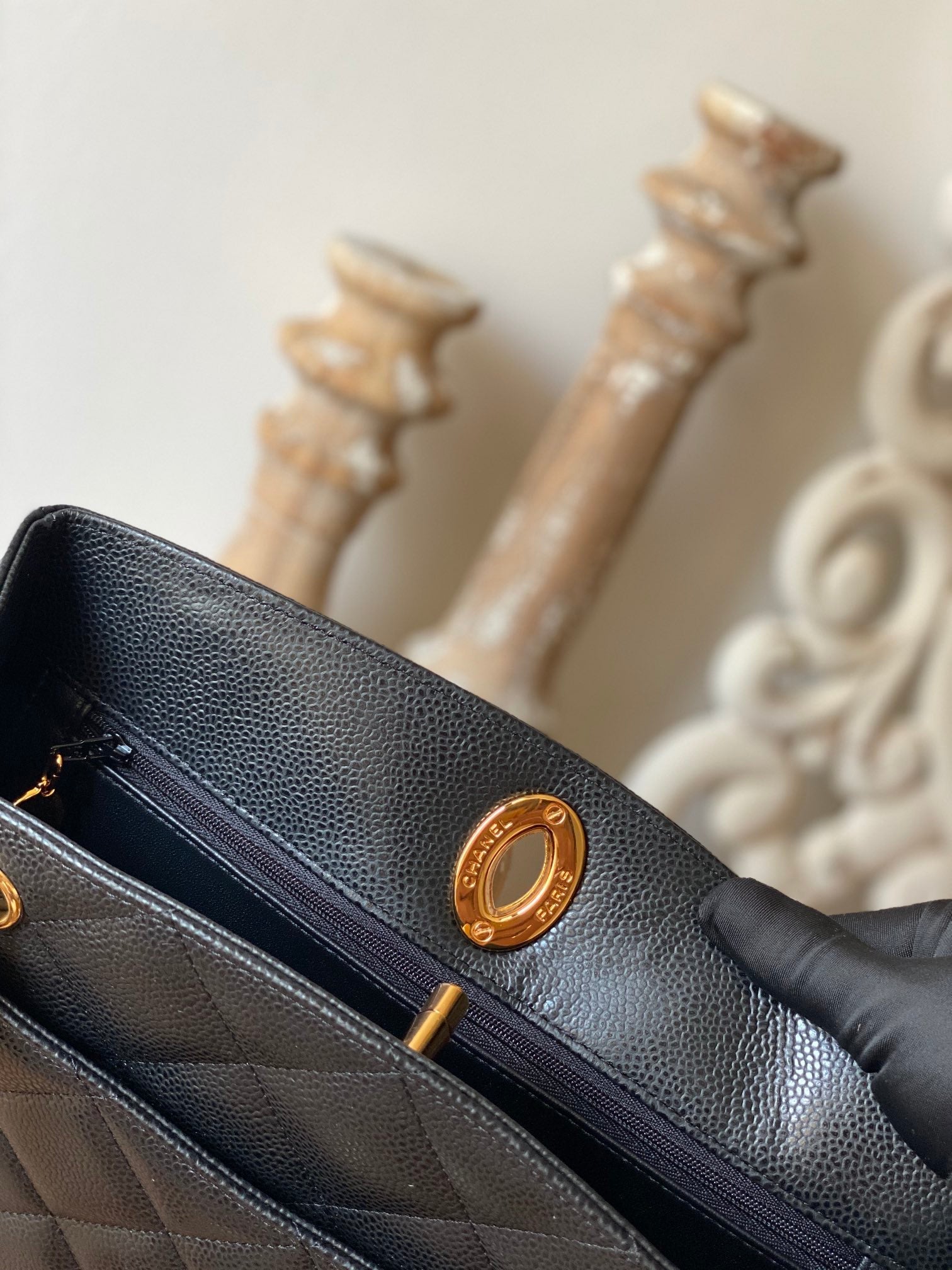 CHL -  Black Medium Quilted Caviar Tote Bag For Women 28LO/11in