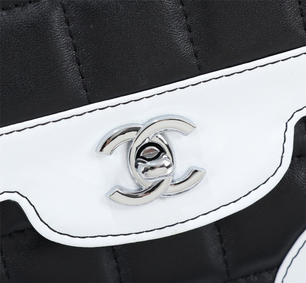 CHL -  19 Handbag 7in/18LO Black/White For Women