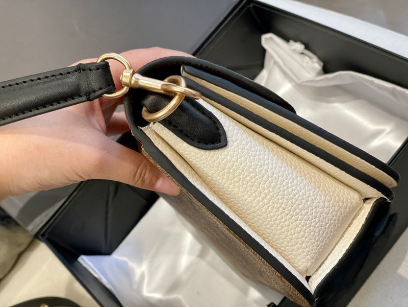 LO - CCH Bags - 319
