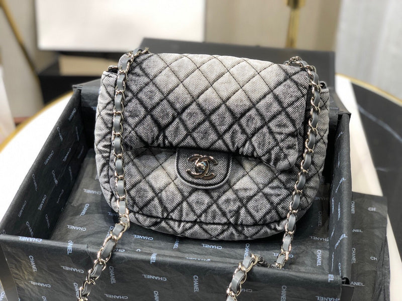 LO - CHL Bags - 1952