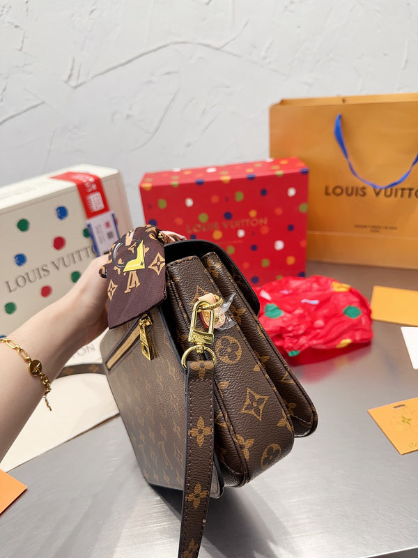 LO - LV Bags - 15059