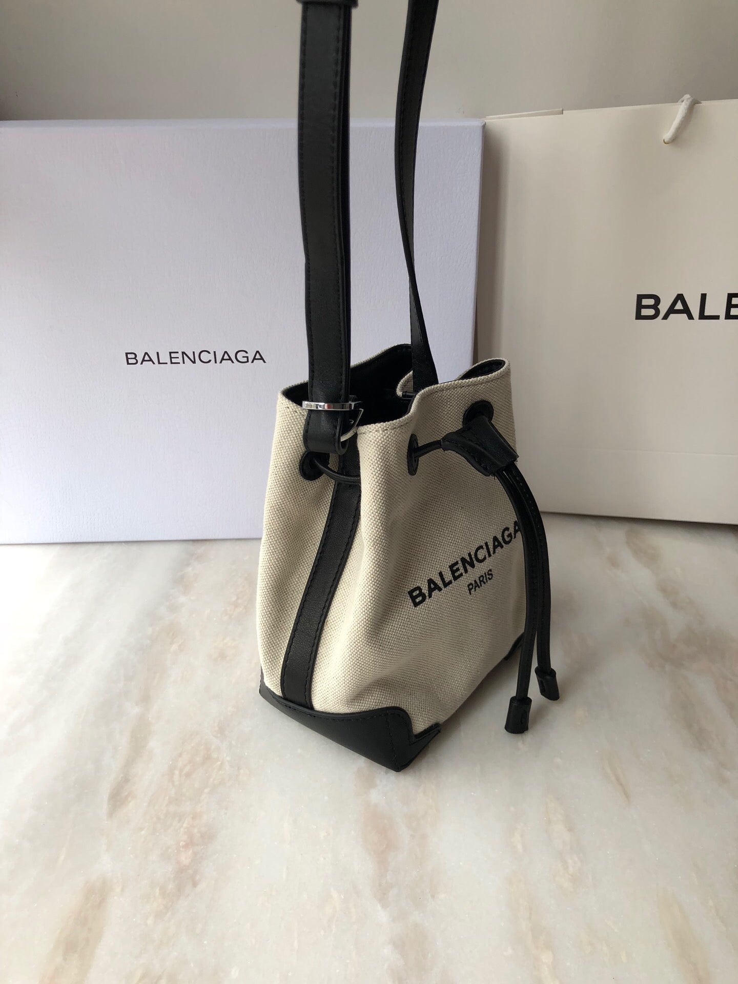 BLN-Ciaga Navy Cabas Linen Crossbody Bag In White, For Women,  Bags 9.8in/25LO