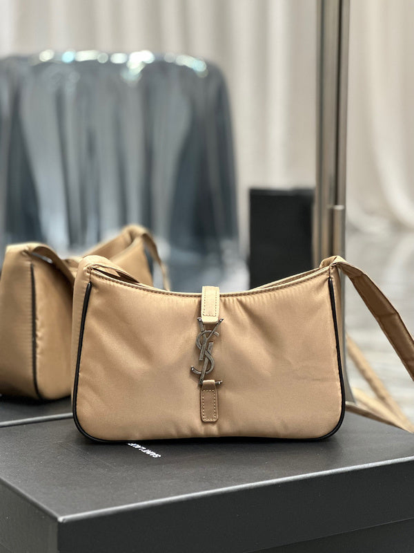 BB - YSL Bag - 1924