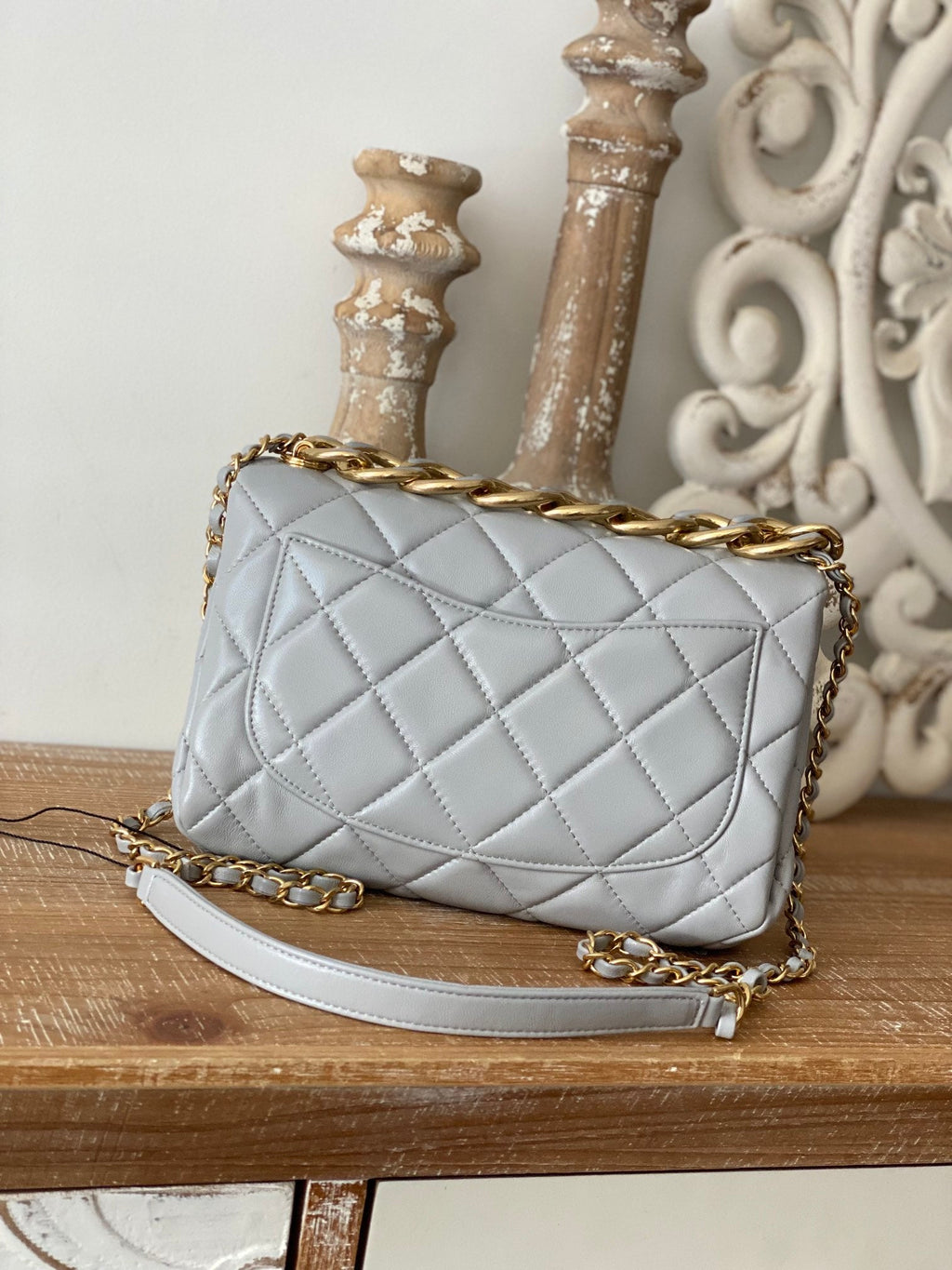 CHL - Large Flap Grey Bag For Women 23LO/9in