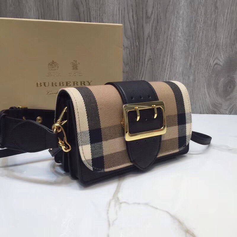B-Berry - BB  The Small Buckle Bag In House Check Black For Women, Bags 7.5in/19LO