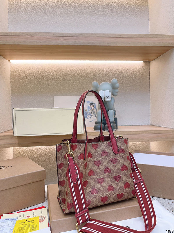 LO - CCH Bags - 096