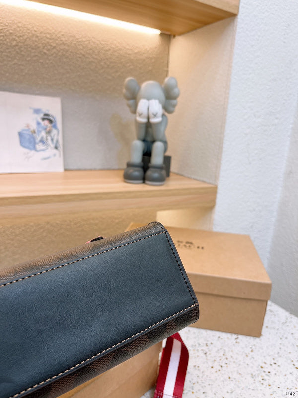 LO - CCH Bags - 441