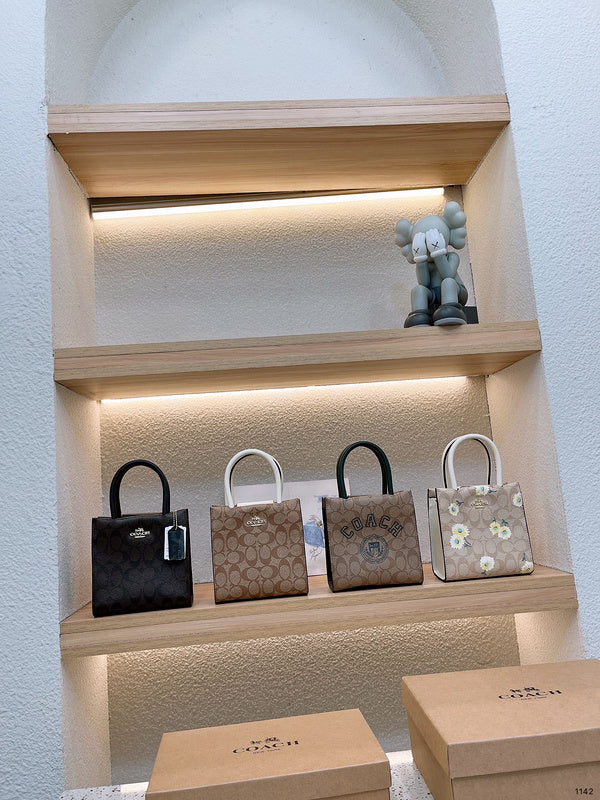 LO - CCH Bags - 440